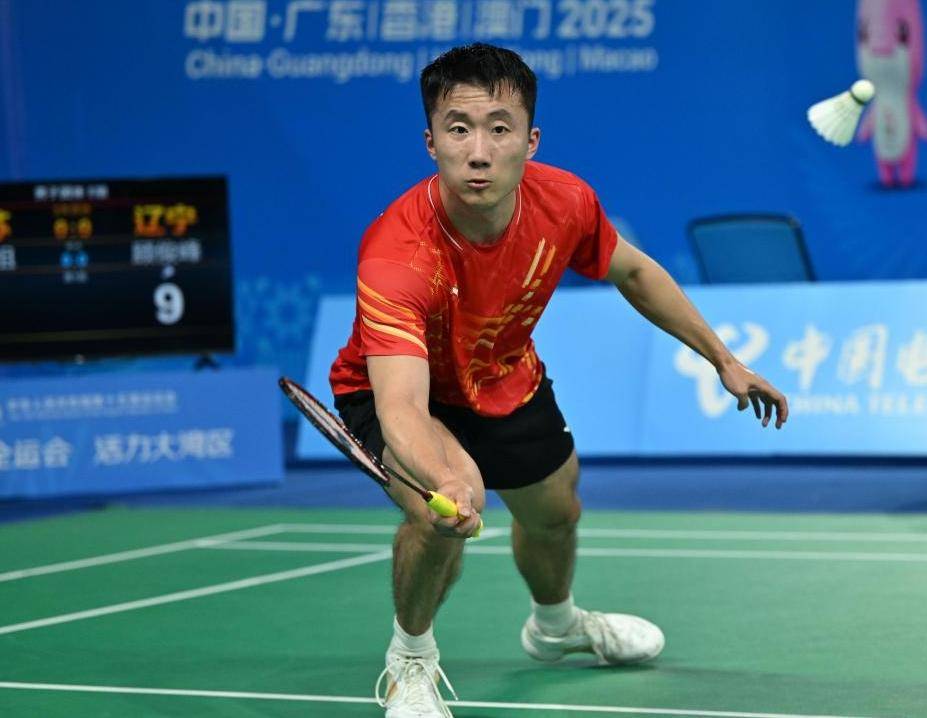 全运会羽毛球男团半决赛：石宇奇轻取王正行，江苏横扫湖南晋级